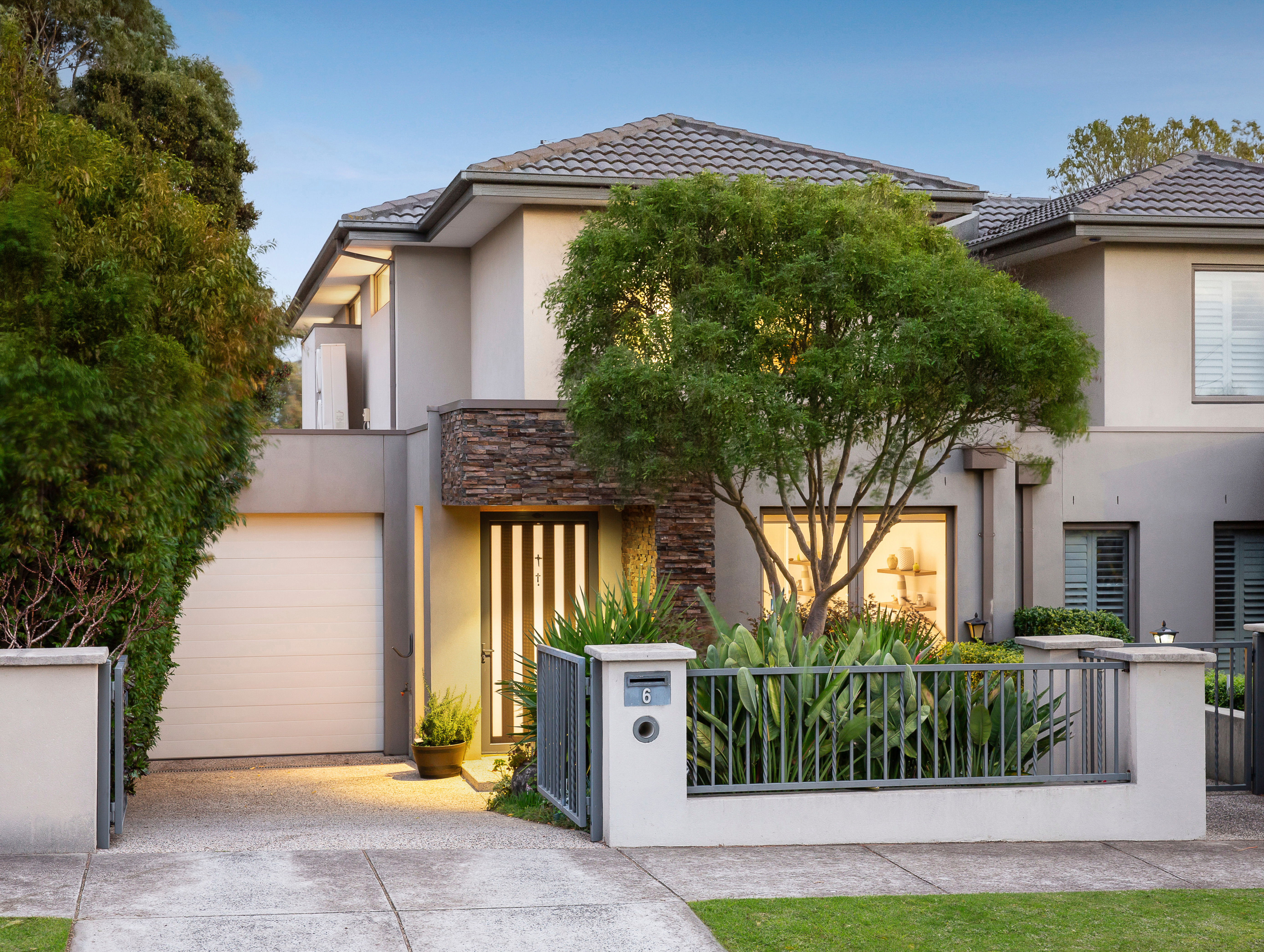EXCEPTIONAL FAMILY LIVING WITH THREE ENSUITES & TWO LIVING ZONES – 3 BED, 3.5 BATH, 2 CAR
